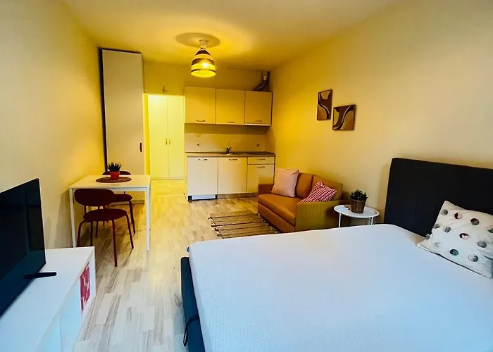 110 By Cosher Apartment