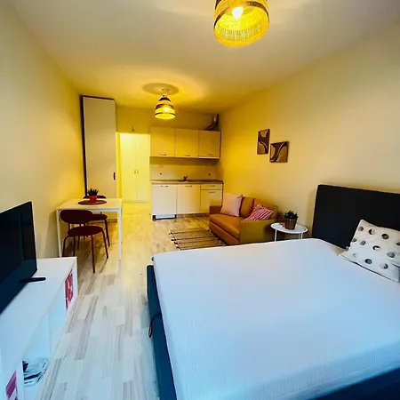 110 By Cosher Apartament